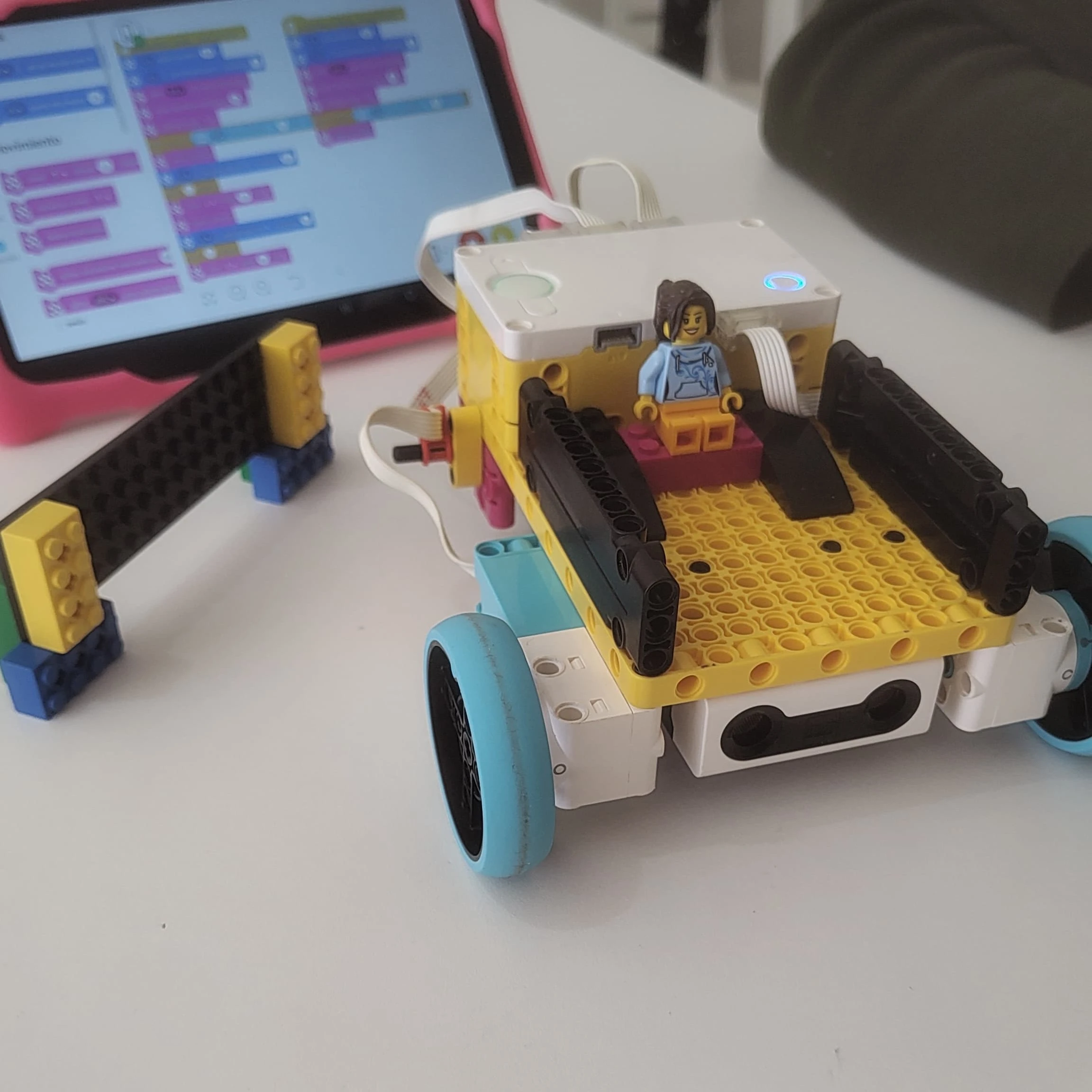 Carrito de Reparto con Spike Prime